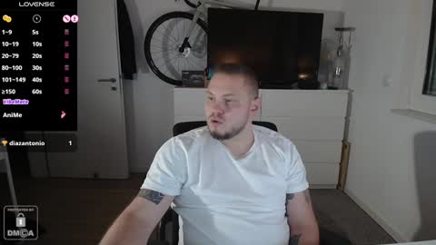 Snapshot of x19marco93x chatting on 12-21-24, 04:46 x19marco93x online show from 12-21-24, 04:46