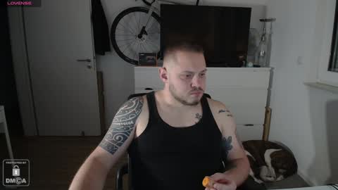 Snapshot of x19marco93x chatting on 01-03-25, 02:51 x19marco93x online show from 01-03-25, 02:51