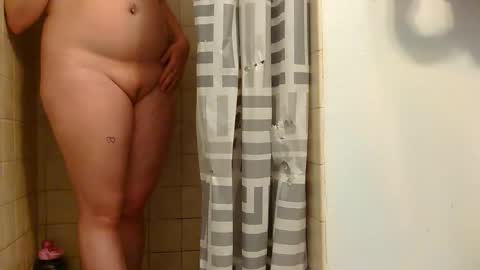 x2kayx2 online show from 10-28-25, 10:08