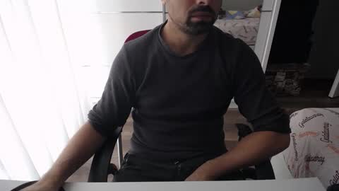 Snapshot of x_____0_____x chatting on 09-09-25, 09:09 Mr. Lonely online show from 09-09-25, 09:09