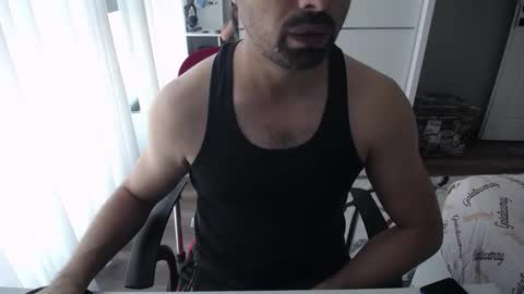 Snapshot of x_____0_____x chatting on 09-15-25, 10:59 Mr. Lonely online show from 09-15-25, 10:59