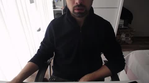 Snapshot of x_____0_____x chatting on 10-14-25, 10:27 Mr. Lonely online show from 10-14-25, 10:27