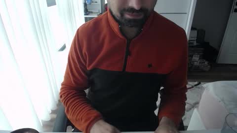 Snapshot of x_____0_____x chatting on 10-23-25, 11:42 Mr. Lonely online show from 10-23-25, 11:42