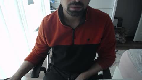 Snapshot of x_____0_____x chatting on 10-28-25, 10:41 Mr. Lonely online show from 10-28-25, 10:41