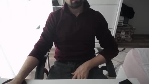 Snapshot of x_____0_____x chatting on 11-19-25, 09:31 Mr. Lonely online show from 11-19-25, 09:31