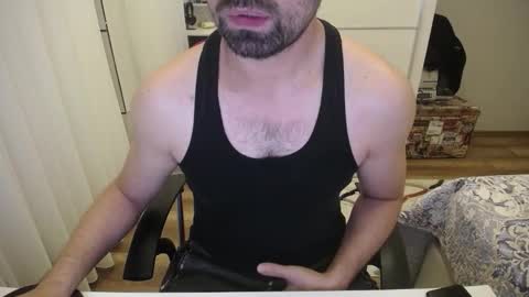 Snapshot of x_____0_____x chatting on 11-20-25, 10:20 Mr. Lonely online show from 11-20-25, 10:20