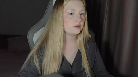 Snapshot of x__ivy_x chatting on 05-28-26, 05:21 eva online show from 05-28-26, 05:21