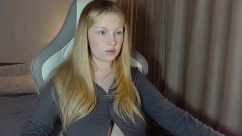 Snapshot of x__ivy_x chatting on 06-09-26, 06:19 eva online show from 06-09-26, 06:19