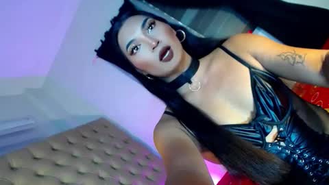 Snapshot of x_aurorascent chatting on 11-01-25, 08:44 x_aurorascent online show from 11-01-25, 08:44