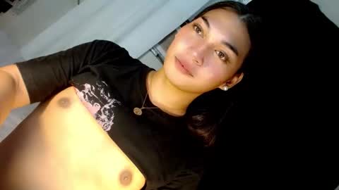 Snapshot of x_aurorascent chatting on 12-04-25, 05:50 x_aurorascent online show from 12-04-25, 05:50