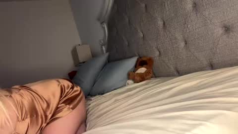 Mariah  online show from 12-22-24, 07:11