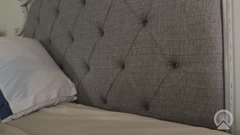 Snapshot of x_dreamgirl_x chatting on 10-18-25, 10:10 Mariah online show from 10-18-25, 10:10