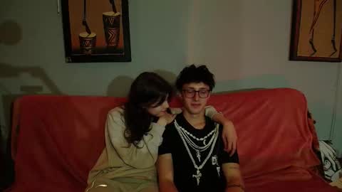 Snapshot of x_files_t chatting on 10-01-25, 01:55 Philipp and Este online show from 10-01-25, 01:55