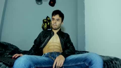 Snapshot of x_harold_x chatting on 11-24-25, 10:42 Harold online show from 11-24-25, 10:42