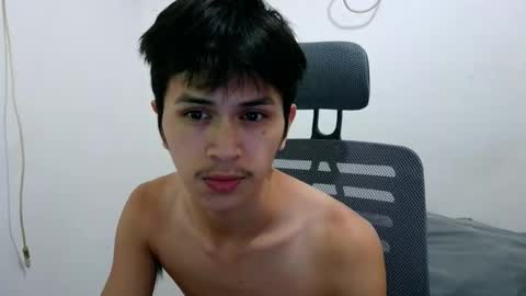 Snapshot of x_kael chatting on 12-14-25, 11:26 KAEL online show from 12-14-25, 11:26