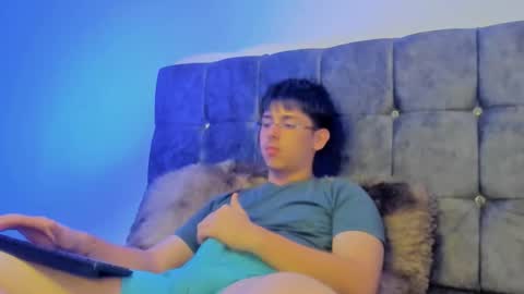 Snapshot of x_miller chatting on 09-16-25, 06:03 x_miller online show from 09-16-25, 06:03