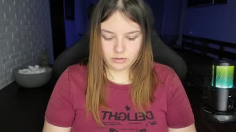 Snapshot of x_nirvana_x chatting on 12-15-24, 04:18 LOVE NERDS ONLY online show from 12-15-24, 04:18