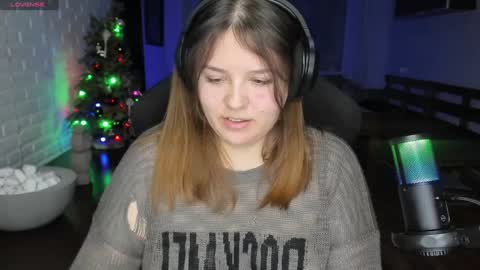 Snapshot of x_nirvana_x chatting on 12-29-24, 03:11 LOVE NERDS ONLY online show from 12-29-24, 03:11