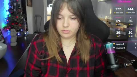 Snapshot of x_nirvana_x chatting on 01-05-25, 06:35 LOVE NERDS ONLY online show from 01-05-25, 06:35