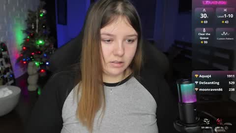 Snapshot of x_nirvana_x chatting on 01-10-25, 04:54 LOVE NERDS ONLY online show from 01-10-25, 04:54