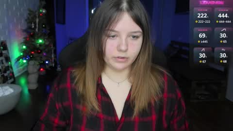 Snapshot of x_nirvana_x chatting on 01-11-25, 01:27 LOVE NERDS ONLY online show from 01-11-25, 01:27