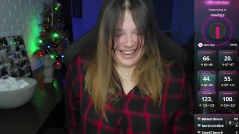 Snapshot of x_nirvana_x chatting on 01-11-25, 04:27 LOVE NERDS ONLY online show from 01-11-25, 04:27