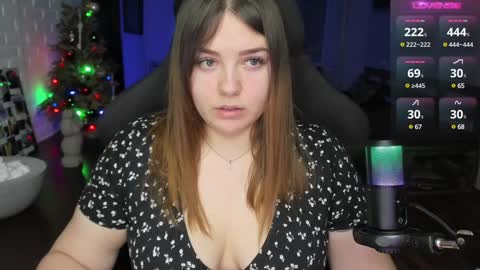 Snapshot of x_nirvana_x chatting on 01-12-25, 01:11 LOVE NERDS ONLY online show from 01-12-25, 01:11