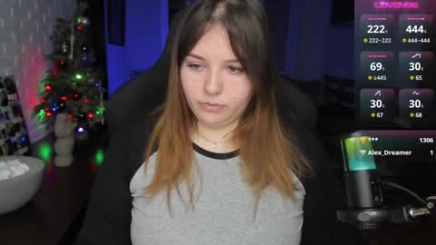 Snapshot of x_nirvana_x chatting on 01-17-25, 04:39 LOVE NERDS ONLY online show from 01-17-25, 04:39