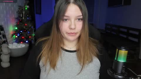 Snapshot of x_nirvana_x chatting on 01-25-25, 01:10 LOVE NERDS ONLY online show from 01-25-25, 01:10