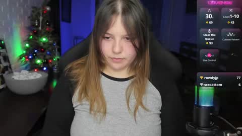 Snapshot of x_nirvana_x chatting on 02-01-25, 02:26 LOVE NERDS ONLY online show from 02-01-25, 02:26