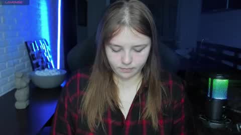 Snapshot of x_nirvana_x chatting on 03-04-25, 03:11 LOVE NERDS ONLY online show from 03-04-25, 03:11