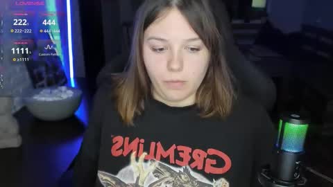 Snapshot of x_nirvana_x chatting on 09-19-25, 03:19 LOVE NERDS ONLY online show from 09-19-25, 03:19