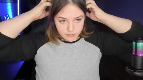 Snapshot of x_nirvana_x chatting on 10-18-25, 03:53 LOVE NERDS ONLY online show from 10-18-25, 03:53