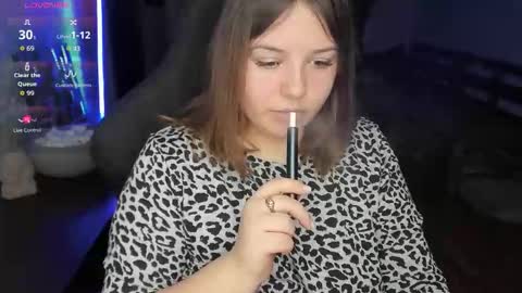 Snapshot of x_nirvana_x chatting on 10-20-25, 12:33 LOVE NERDS ONLY online show from 10-20-25, 12:33