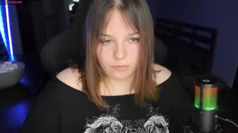 Snapshot of x_nirvana_x chatting on 11-14-25, 03:49 LOVE NERDS ONLY online show from 11-14-25, 03:49