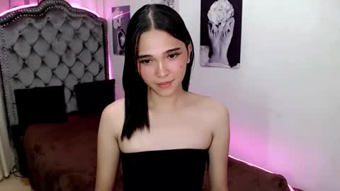 Snapshot of xairah_doux chatting on 10-25-25, 04:20 xairah_doux online show from 10-25-25, 04:20