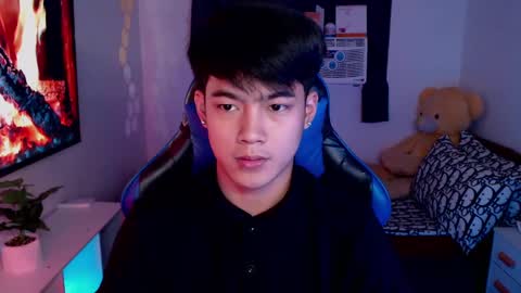 Snapshot of xaldrian_destroyer chatting on 12-13-24, 07:04 Prince Aldrian online show from 12-13-24, 07:04