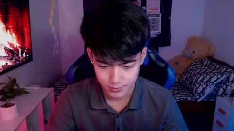 Snapshot of xaldrian_destroyer chatting on 12-26-24, 09:11 Prince Aldrian online show from 12-26-24, 09:11