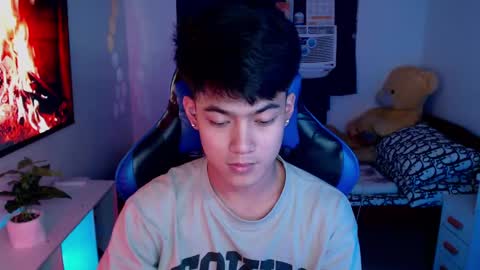 Snapshot of xaldrian_destroyer chatting on 02-13-25, 07:56 Prince Aldrian online show from 02-13-25, 07:56