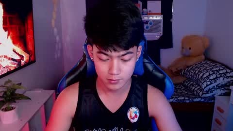 Snapshot of xaldrian_destroyer chatting on 02-19-25, 01:51 Prince Aldrian online show from 02-19-25, 01:51