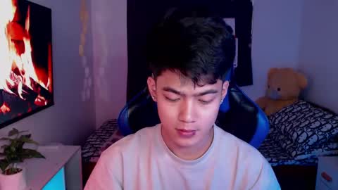 Snapshot of xaldrian_destroyer chatting on 03-11-25, 12:22 Prince Aldrian online show from 03-11-25, 12:22