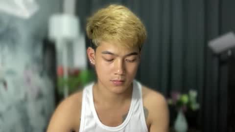 Snapshot of xaldrian_destroyer chatting on 09-20-25, 03:18 Prince Aldrian online show from 09-20-25, 03:18