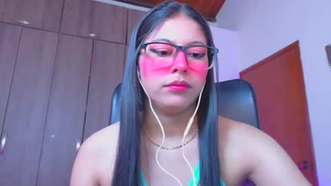 Snapshot of xallysonx_ chatting on 06-17-26, 11:45 XALLYSONX online show from 06-17-26, 11:45