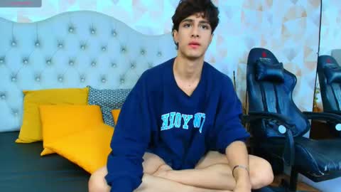 Snapshot of xam_collen chatting on 10-06-25, 02:36 xam_collen online show from 10-06-25, 02:36