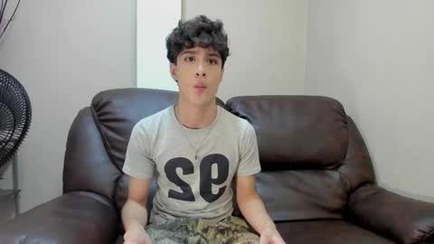 Snapshot of xam_collen chatting on 10-27-25, 03:49 xam_collen online show from 10-27-25, 03:49