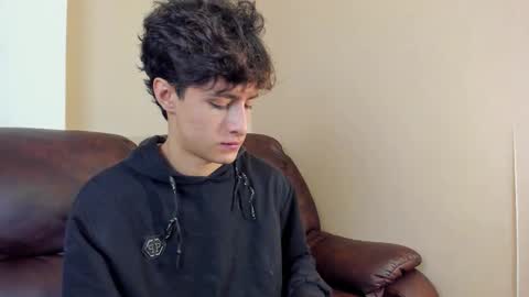 Snapshot of xam_collen chatting on 11-10-25, 02:38 xam_collen online show from 11-10-25, 02:38