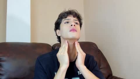 Snapshot of xam_collen chatting on 11-19-25, 03:23 xam_collen online show from 11-19-25, 03:23