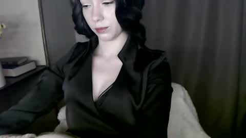 Snapshot of xan_ex chatting on 10-24-25, 01:03 xan_ex online show from 10-24-25, 01:03