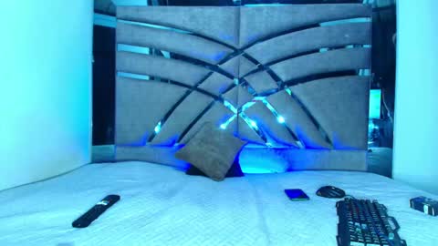 Snapshot of xanderstone00 chatting on 06-07-26, 01:43 Xanderstone online show from 06-07-26, 01:43