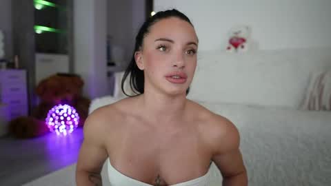 Alexandra online show from 05-06-26, 10:59
